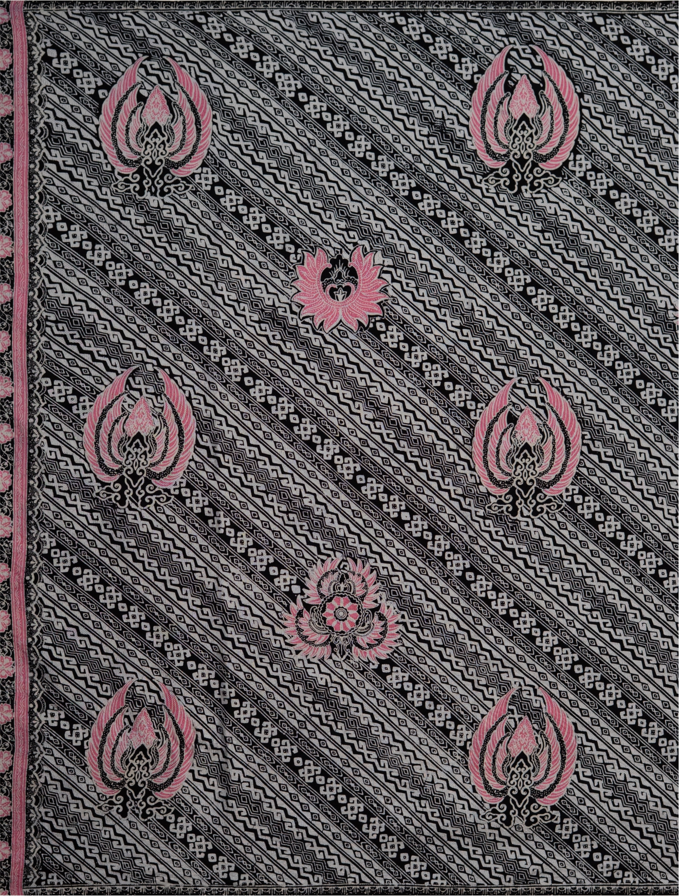 102 Batik AI Motif Dlorong Sawat