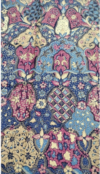 038 BATIK CIREBON Motif: sekar jagad