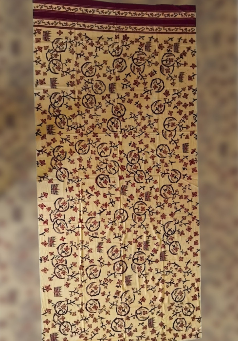042 BATIK MINANGKABAU Motif: rumah gadang klasik