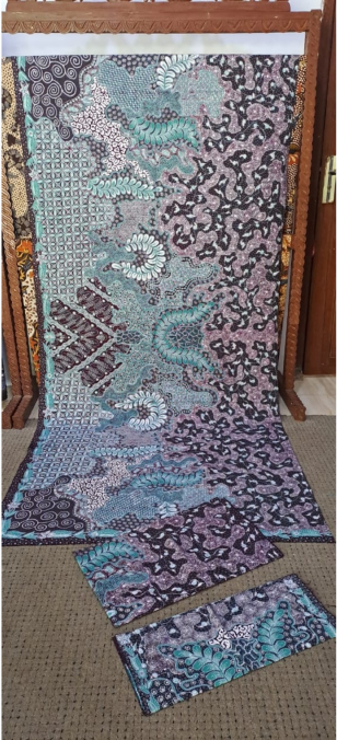 064 BATIK PAMEKASAN MADURA Motif: tiga motif